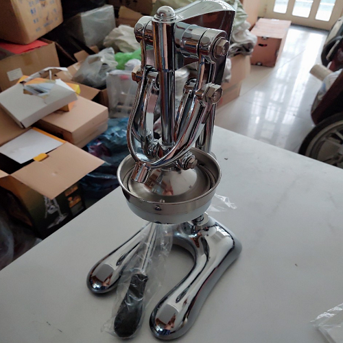 Dụng cụ ép nước cam loại tốt